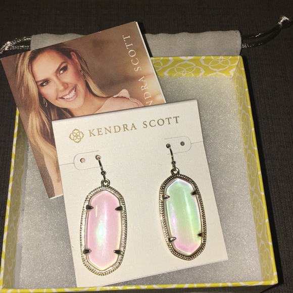 Kendra Scott earrings - Picture 4 of 4